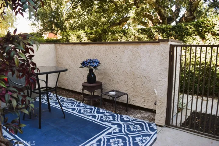 27656 Ironstone Drive 5, Canyon Country, California 91387