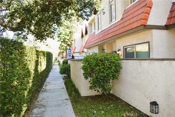 27656 Ironstone Drive 5, Canyon Country, California 91387