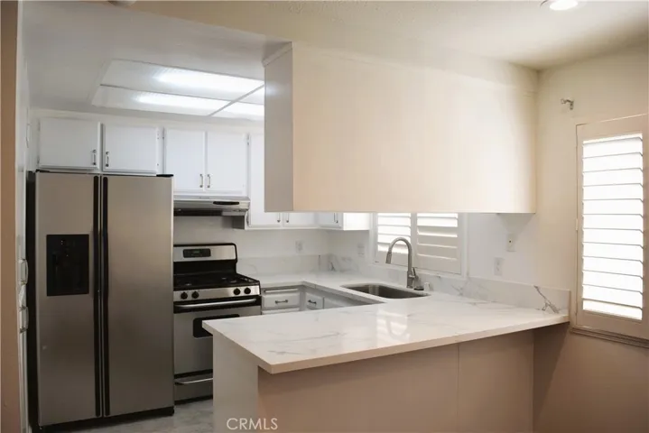 27656 Ironstone Drive 5, Canyon Country, California 91387