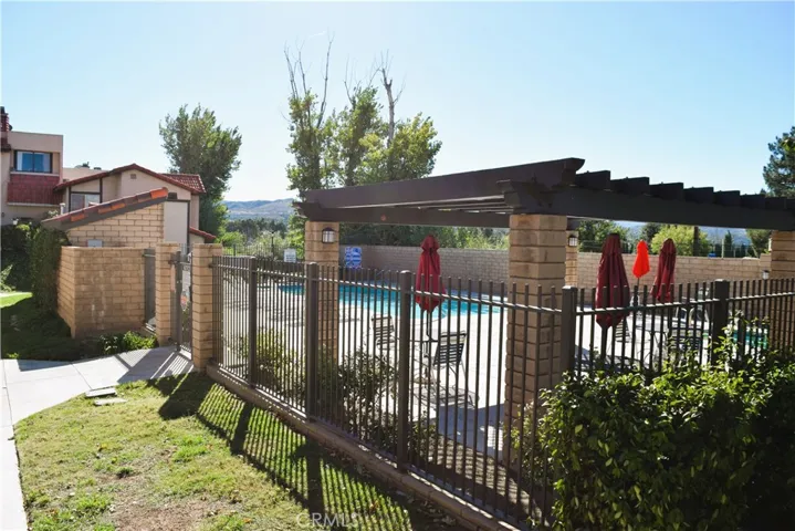 27656 Ironstone Drive 5, Canyon Country, California 91387