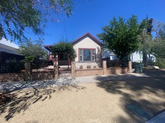 4059 5th Street, Riverside, California 92501