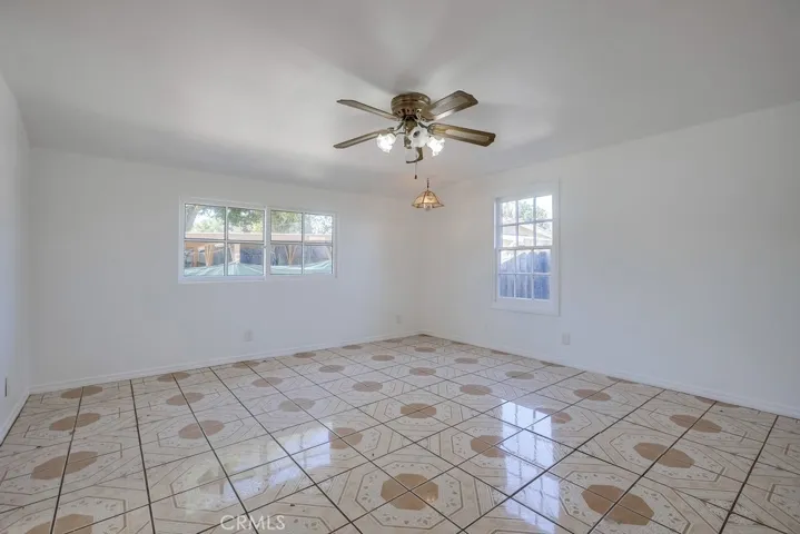 704 Fairlawn Avenue, Santa Ana, California 92703