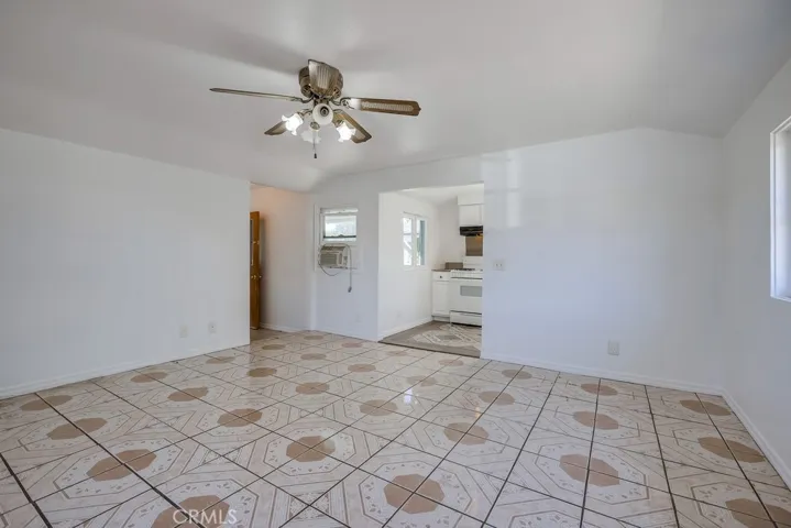 704 Fairlawn Avenue, Santa Ana, California 92703
