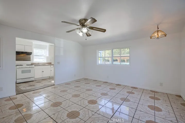 704 Fairlawn Avenue, Santa Ana, California 92703