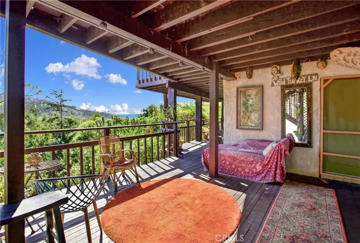 Oceanview and entrance deck to Studio.