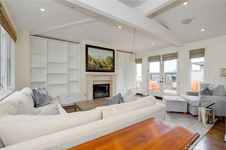 99 Bayview, Manhattan Beach, California 90266