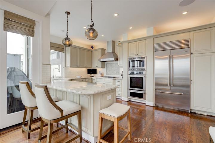 99 Bayview, Manhattan Beach, California 90266