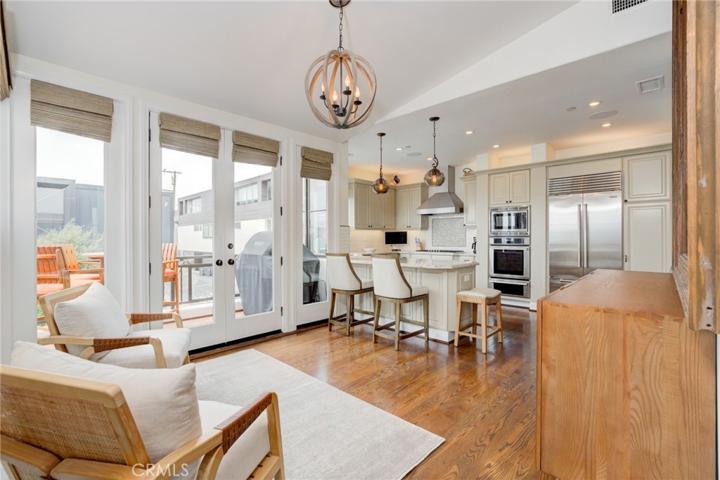 99 Bayview, Manhattan Beach, California 90266