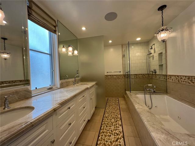 99 Bayview, Manhattan Beach, California 90266