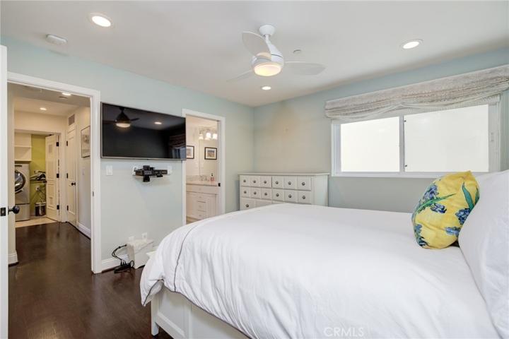 99 Bayview, Manhattan Beach, California 90266