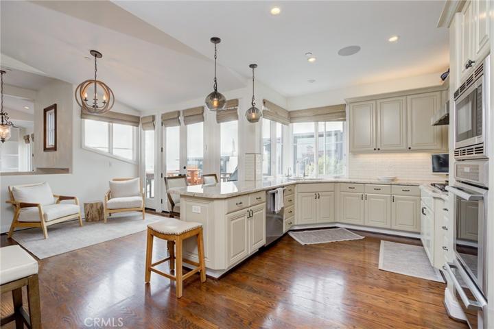 99 Bayview, Manhattan Beach, California 90266