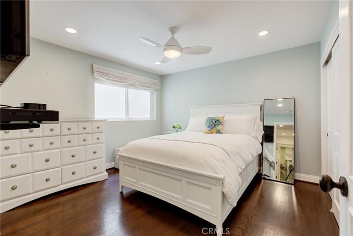 99 Bayview, Manhattan Beach, California 90266