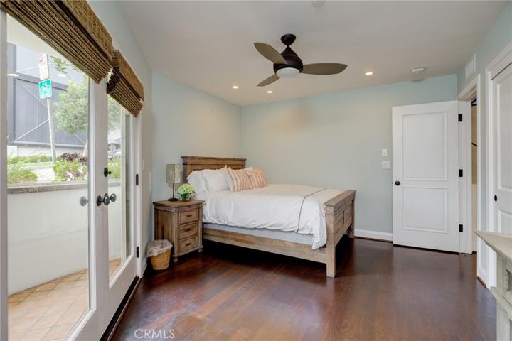99 Bayview, Manhattan Beach, California 90266