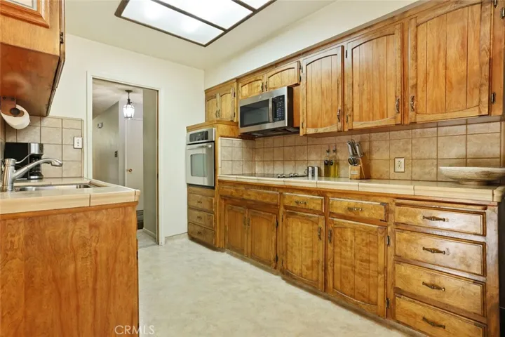 830 Brookdale Drive, Merced, California 95340
