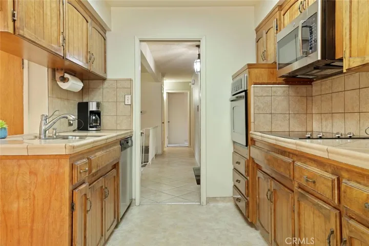 830 Brookdale Drive, Merced, California 95340