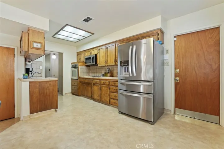 830 Brookdale Drive, Merced, California 95340