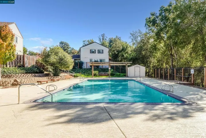 838 Valley Run, Hercules, California 94547