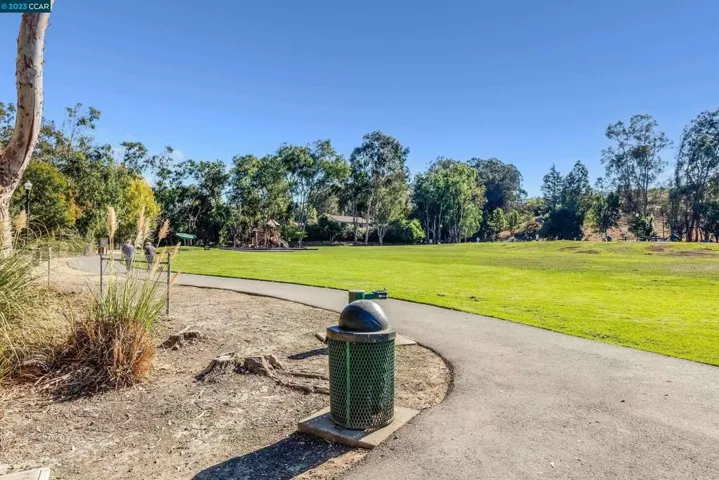 838 Valley Run, Hercules, California 94547
