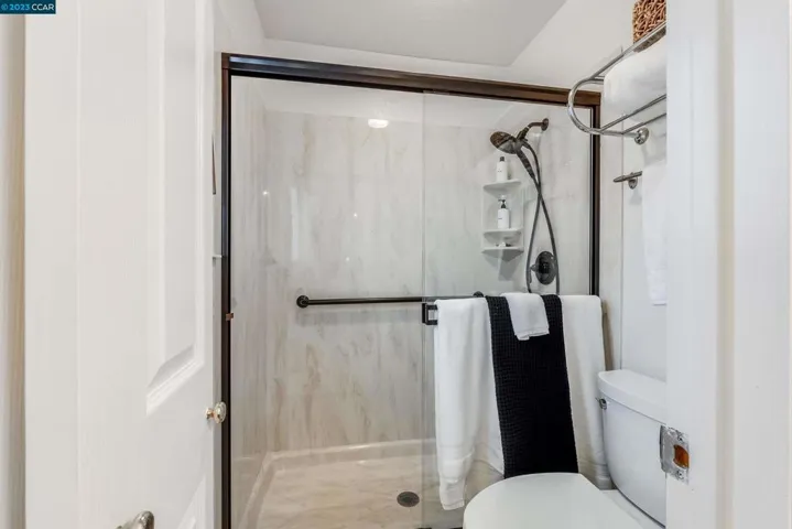 838 Valley Run, Hercules, California 94547