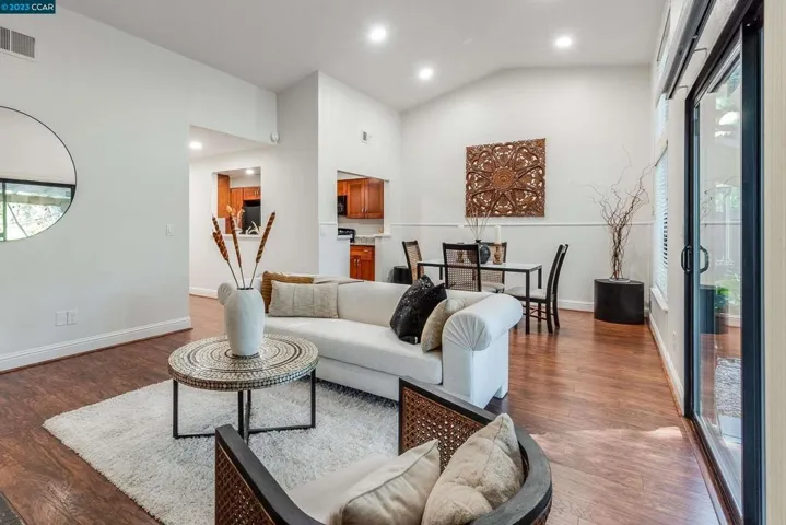 838 Valley Run, Hercules, California 94547