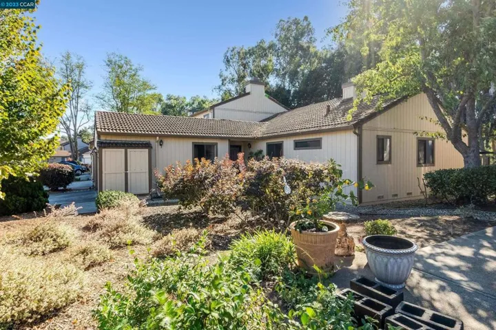 838 Valley Run, Hercules, California 94547