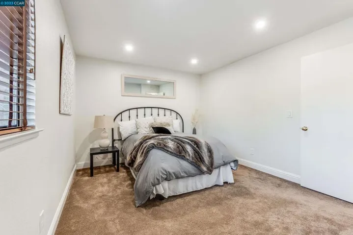 838 Valley Run, Hercules, California 94547