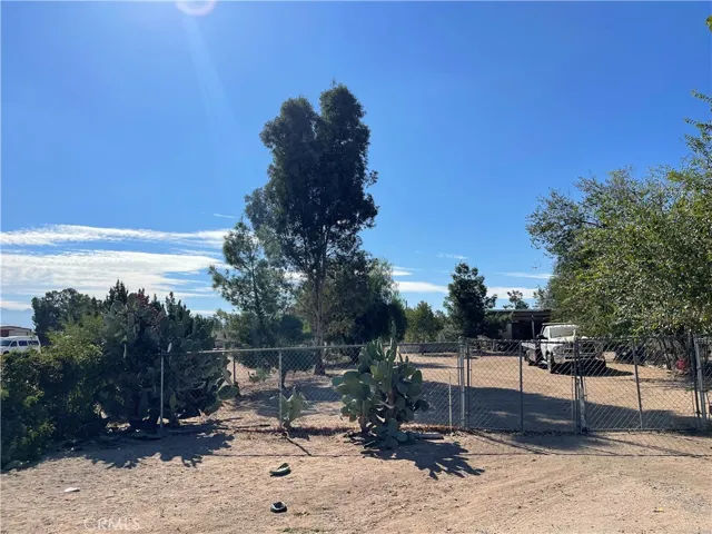 15811 Ash Street, Hesperia, California 92345