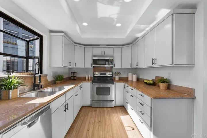 2324 La Costa Avenue C, Carlsbad, California 92009