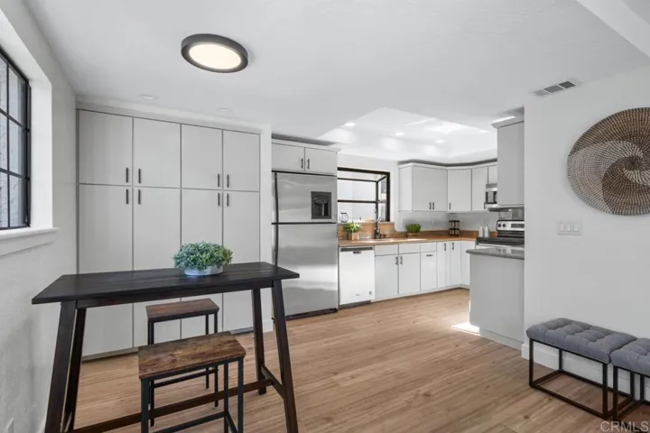 2324 La Costa Avenue C, Carlsbad, California 92009