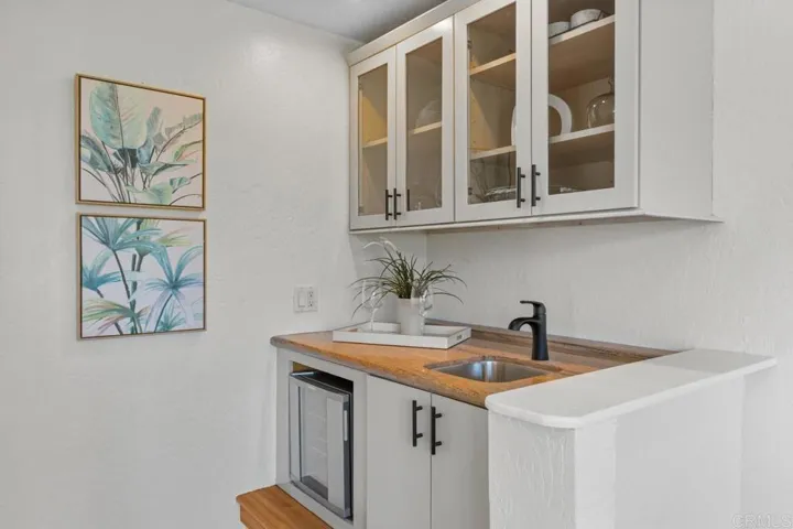 2324 La Costa Avenue C, Carlsbad, California 92009