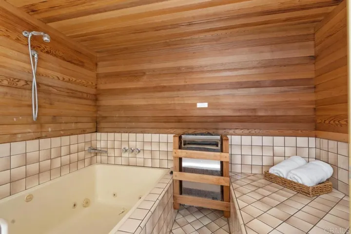 2324 La Costa Avenue C, Carlsbad, California 92009