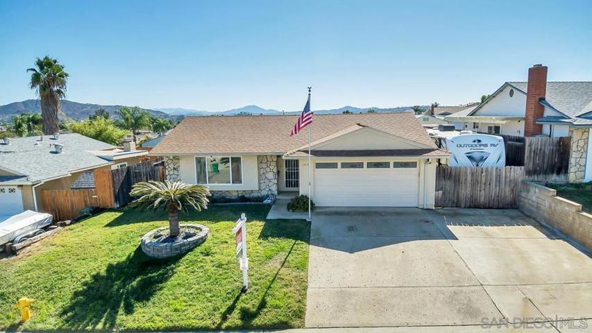 10143 Maple Tree Rd, Santee, California 92071