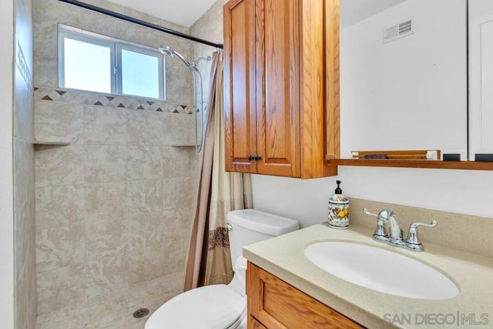 10143 Maple Tree Rd, Santee, California 92071