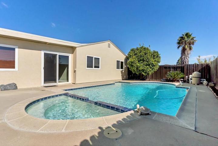 10143 Maple Tree Rd, Santee, California 92071