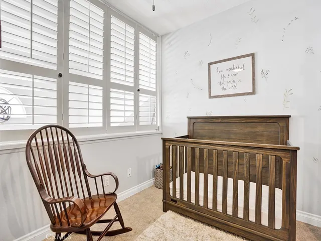 ***Please note, furniture in photos is not currently present.***
