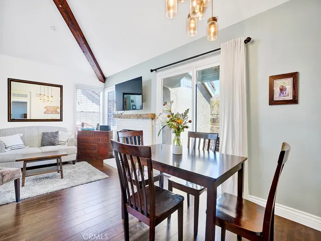 ***Please note, furniture in photos is not currently present.***