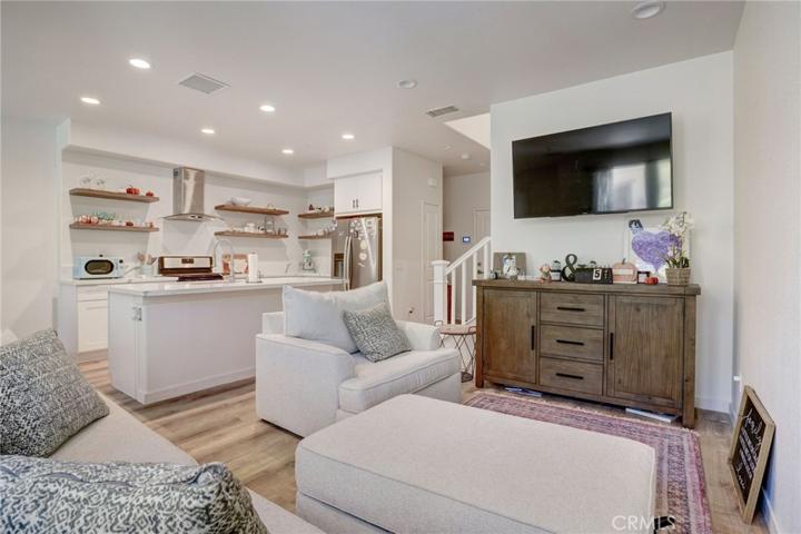 2521 Verna Drive Unit 108, Corona, California 92883