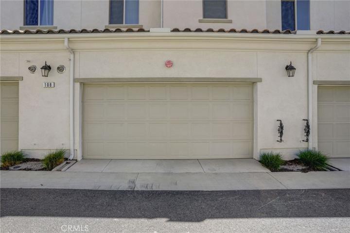 2521 Verna Drive Unit 108, Corona, California 92883