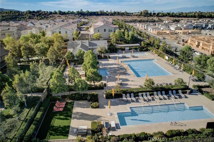 2521 Verna Drive Unit 108, Corona, California 92883