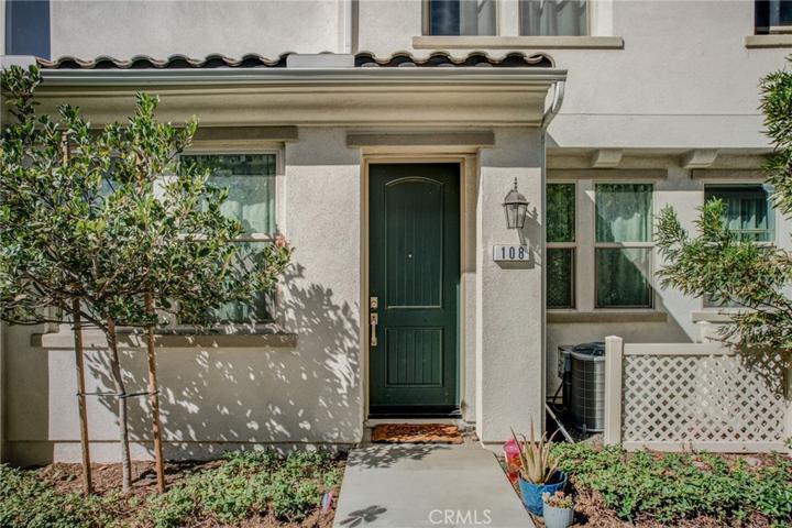 2521 Verna Drive Unit 108, Corona, California 92883
