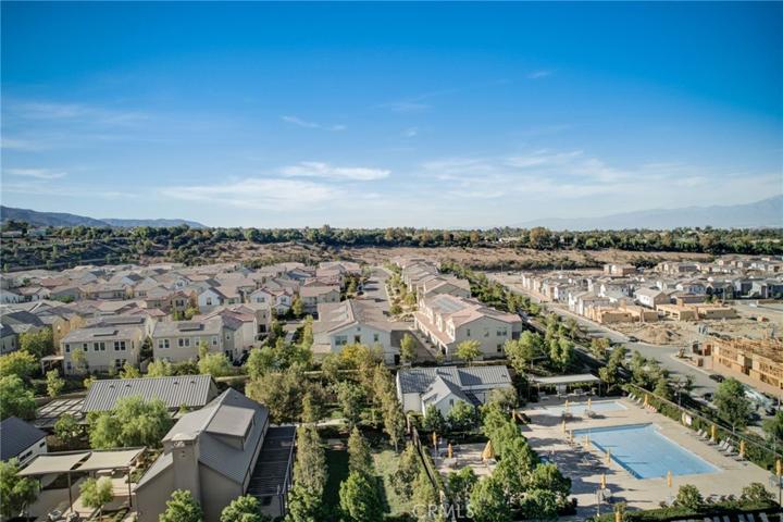 2521 Verna Drive Unit 108, Corona, California 92883