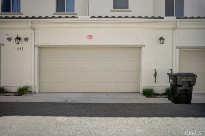 2521 Verna Drive Unit 108, Corona, California 92883