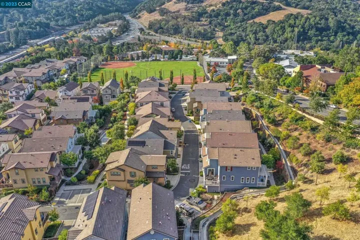 70 Citron Knl, Orinda, California 94563
