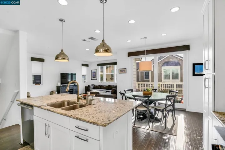 70 Citron Knl, Orinda, California 94563