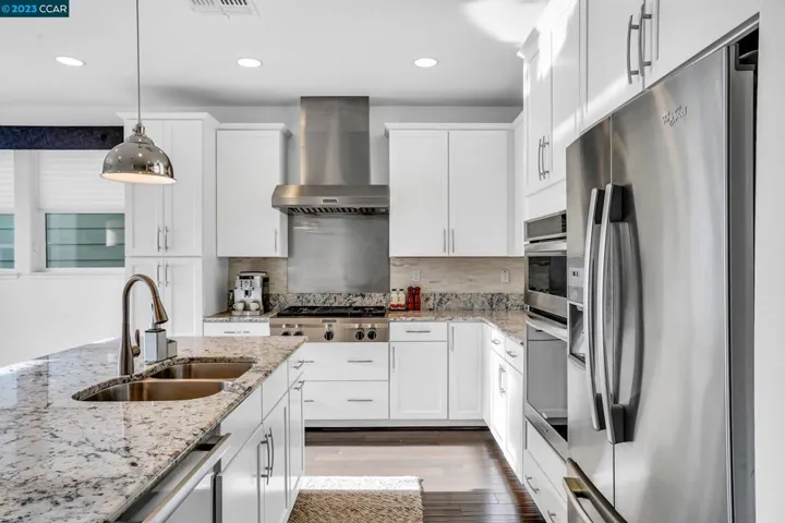 70 Citron Knl, Orinda, California 94563