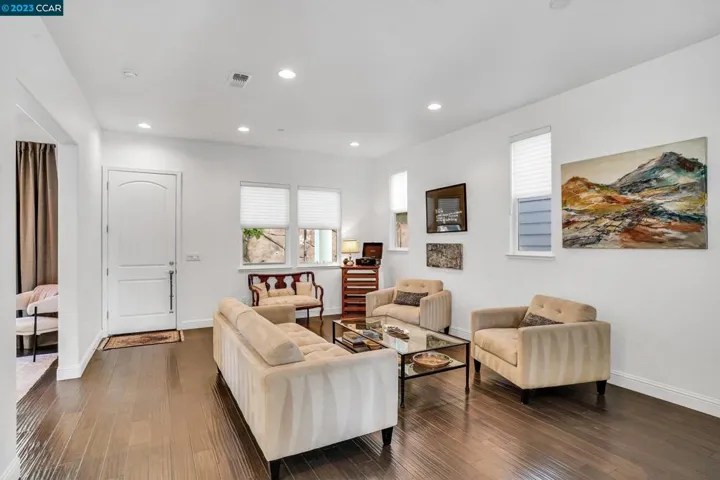 70 Citron Knl, Orinda, California 94563