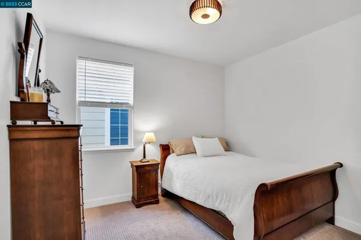 70 Citron Knl, Orinda, California 94563