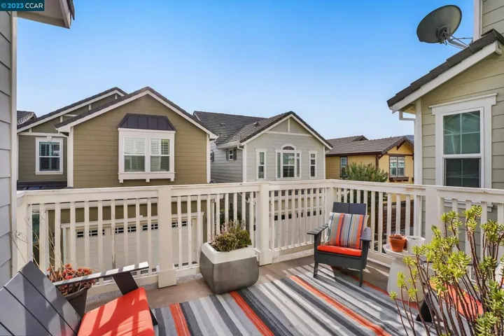 70 Citron Knl, Orinda, California 94563