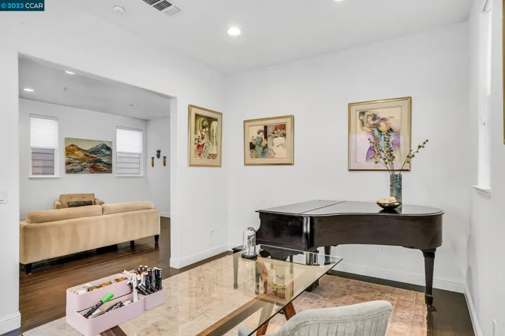 70 Citron Knl, Orinda, California 94563
