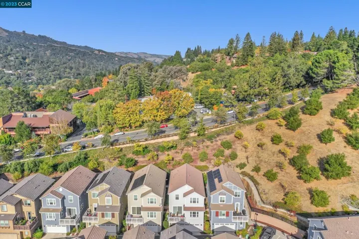 70 Citron Knl, Orinda, California 94563